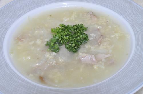 Jak uvařit slovácká cibulačka s uzeným a jáhlami ? Snadné recept, připravený za Do 30 minut